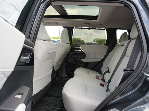 New 2026 Mitsubishi Outlander SEL AWD/4WD image 18