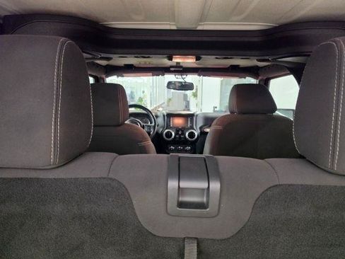Used 2015 Jeep Wrangler Sahara AWD/4WD image 38