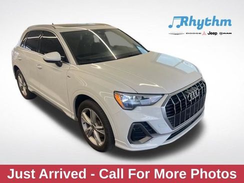 Used 2021 Audi Q3 2.0T Premium w/ Convenience Package image 1