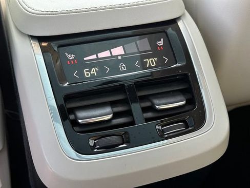 Certified 2023 Volvo XC90 B6 Plus w/ Protection Package Premier AWD/4WD image 15