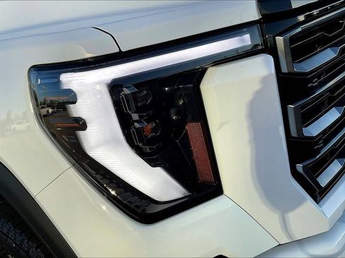 Used 2026 GMC Sierra 2500 AT4 w/ AT4 Premium Plus Package AWD/4WD image 33