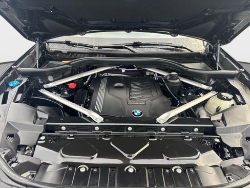 Used 2023 BMW X6 xDrive40i w/ M Sport Package image 24