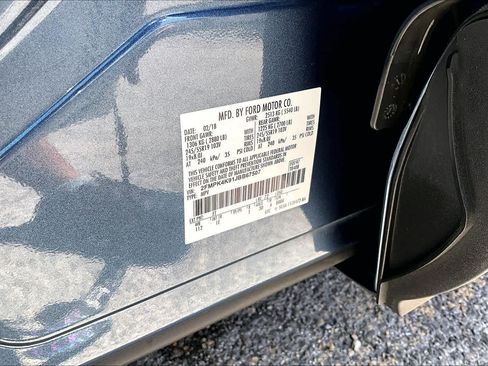 Used 2018 Ford Edge Titanium AWD/4WD image 33