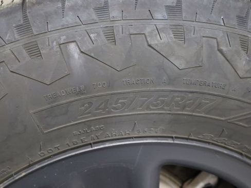Used 2025 Jeep Wrangler Sport AWD/4WD image 35
