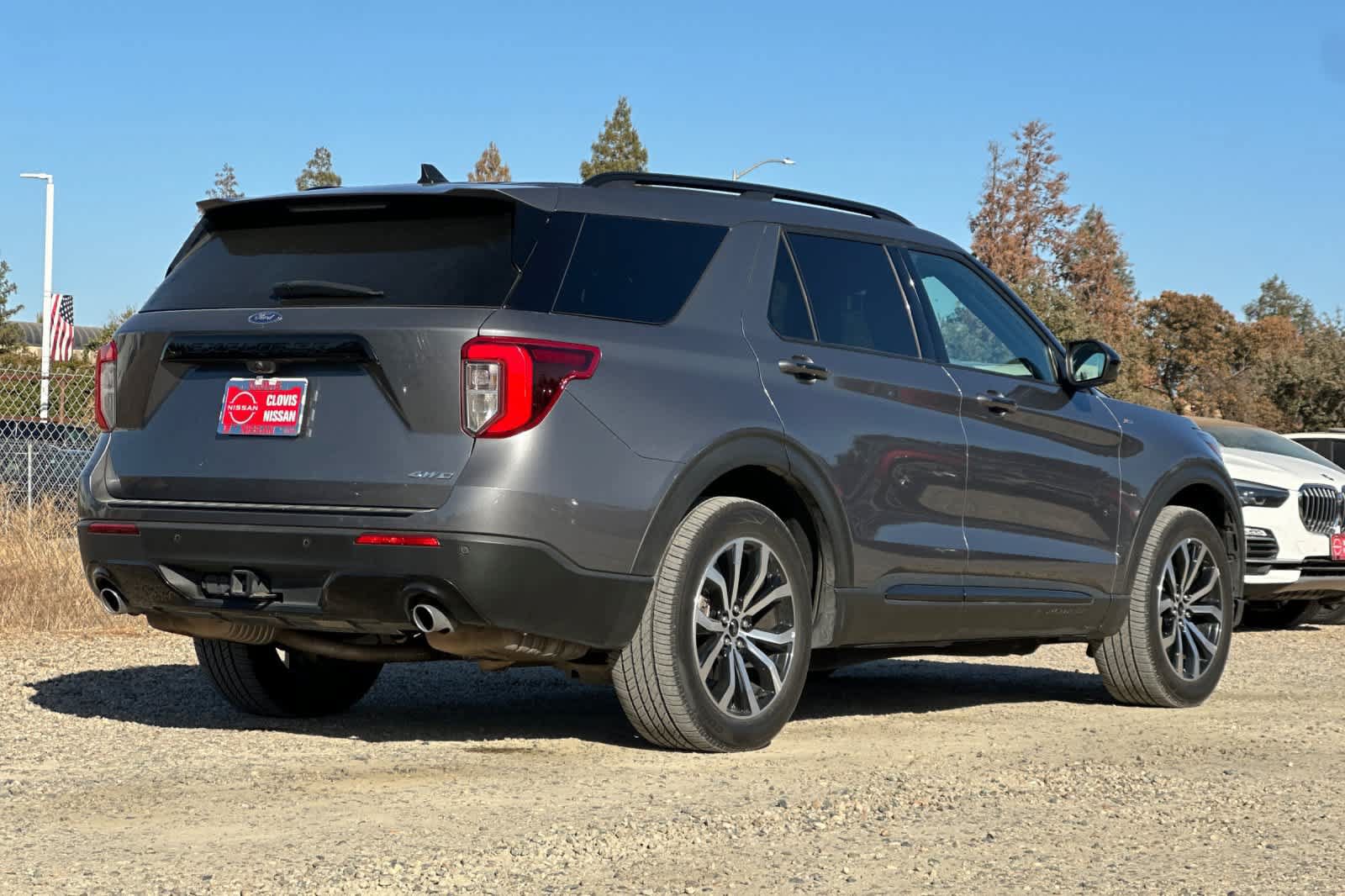 Used 2022 Ford Explorer ST-Line w/ Class IV Trailer Tow Package AWD/4WD image 3