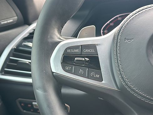 Used 2021 BMW X6 sDrive40i w/ M Sport Package image 28