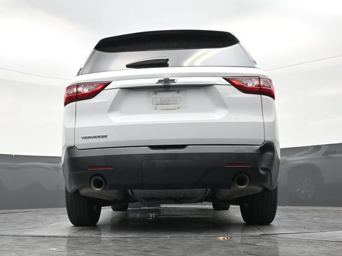 Used 2021 Chevrolet Traverse LS FWD image 23
