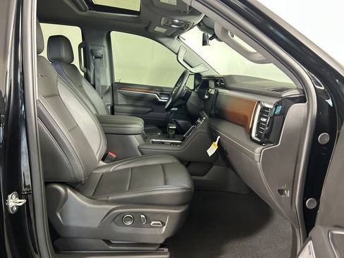 Used 2025 GMC Sierra 1500 Denali w/ Denali Reserve Package AWD/4WD image 28