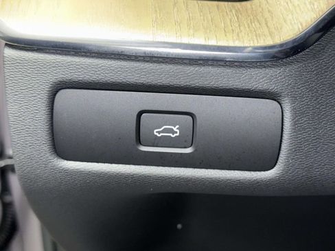 Used 2026 Volvo XC60 B5 Plus w/ Protection Package Premier AWD/4WD image 27