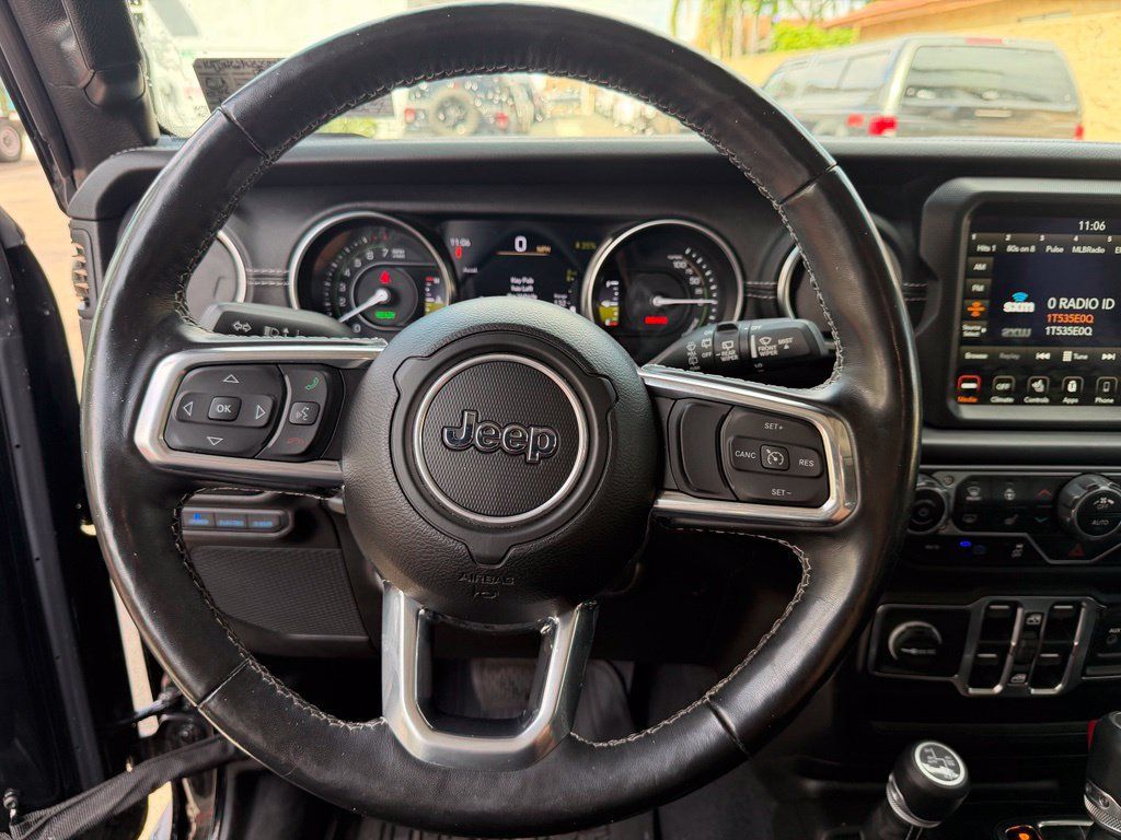 Used 2023 Jeep Wrangler Unlimited Sahara w/ Cold Weather Group AWD/4WD image 25