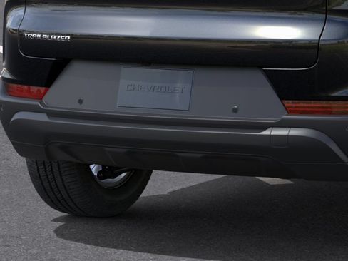 New 2026 Chevrolet TrailBlazer LS w/ LS Convenience Package FWD image 17