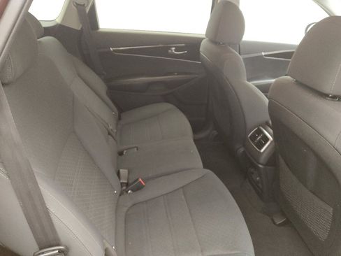 Used 2020 Kia Sorento S AWD/4WD image 19