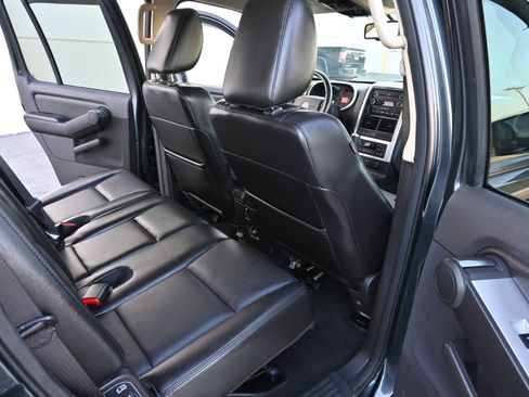 Used 2010 Mercury Mountaineer Premier image 14