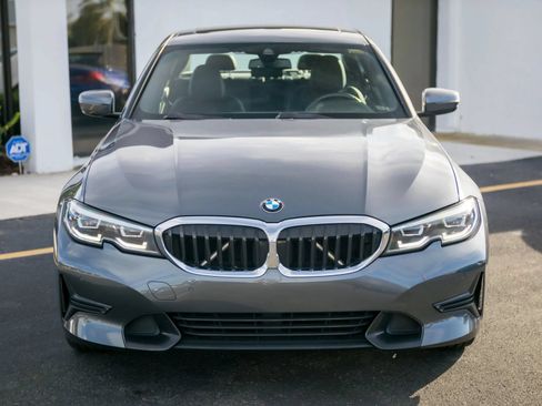 Used 2020 BMW 330i Sedan w/ Convenience Package RWD image 4