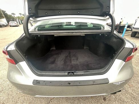 Used 2024 Toyota Camry SE image 30