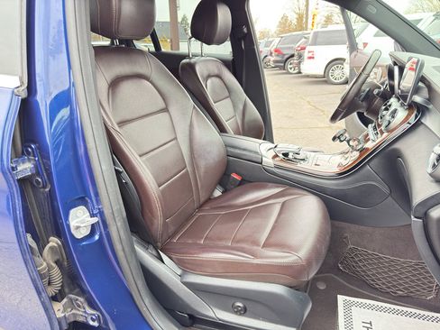 Used 2018 Mercedes-Benz GLC 300 4MATIC image 17
