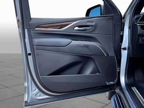Used 2024 Cadillac Escalade Premium Luxury RWD image 20