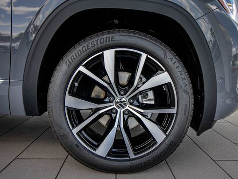 New 2026 Volkswagen Atlas Cross Sport SEL Premium R-Line AWD/4WD image 5