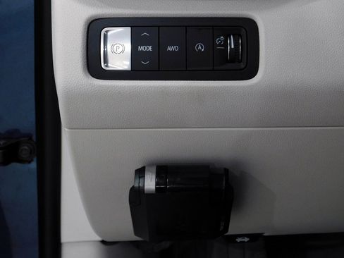 Used 2024 GMC Acadia Denali image 42