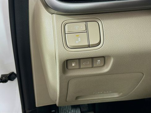 Used 2018 Kia Optima LX w/ 17" Alloy Wheels Package image 17