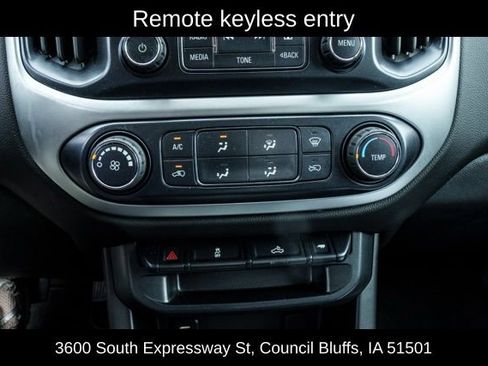 Used 2018 Chevrolet Colorado LT AWD/4WD image 15