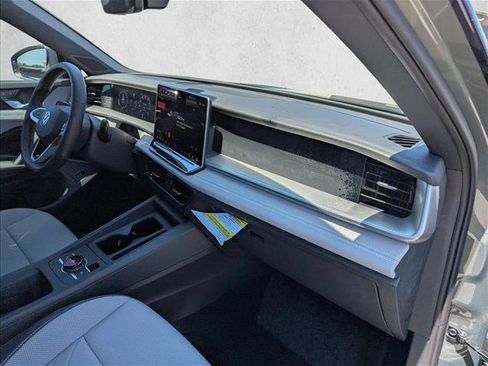 New 2026 Volkswagen Tiguan SE R-Line FWD image 27