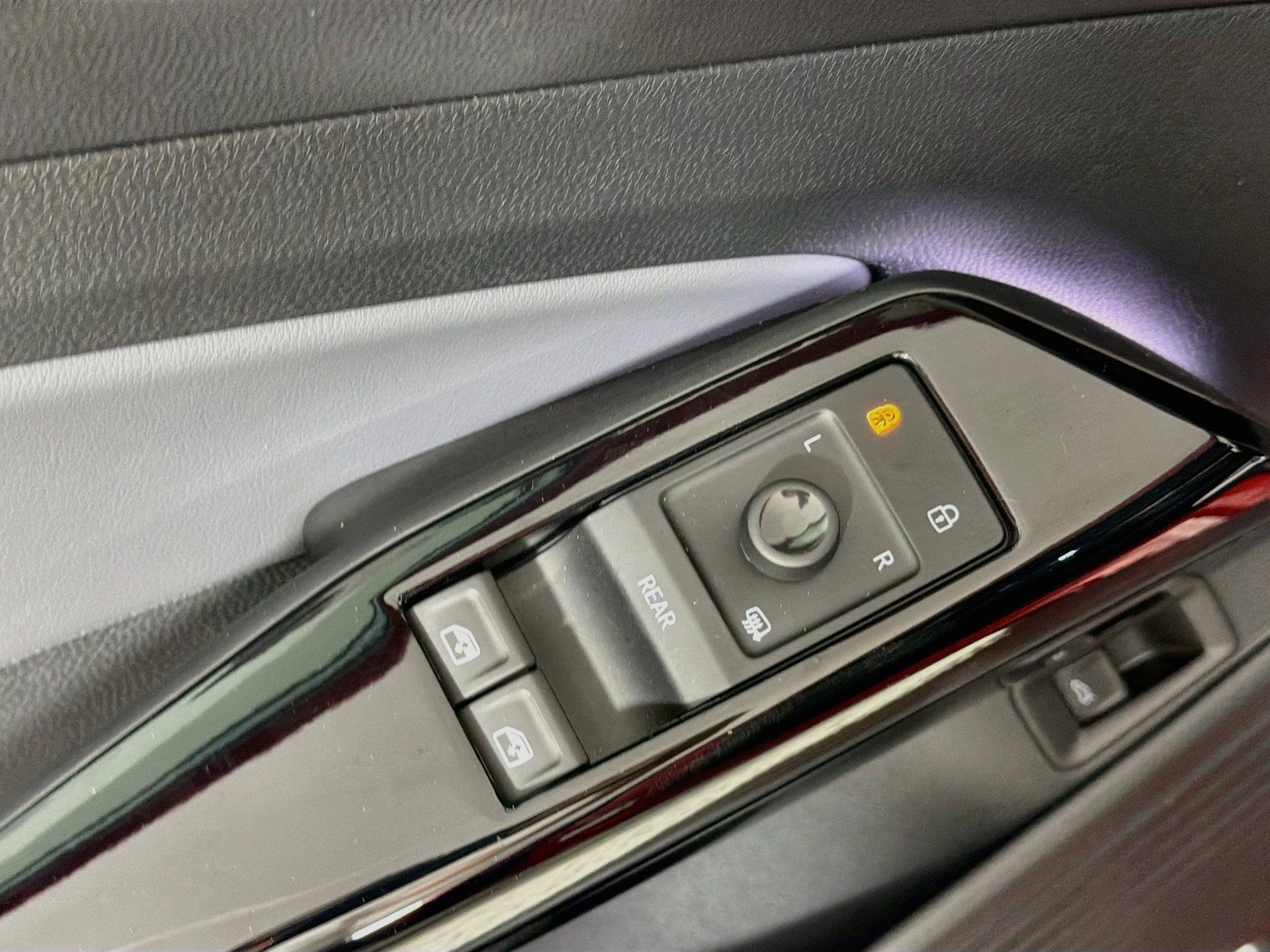 Certified 2023 Volkswagen ID.4 Pro S RWD image 17