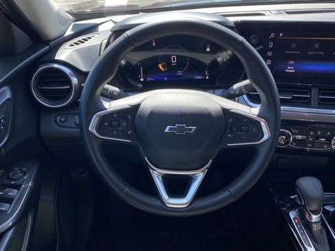 Used 2024 Chevrolet Trax ACTIV w/ Driver Confidence Package image 27