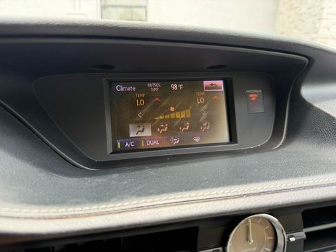 Used 2014 Lexus ES 350 w/ Premium Package FWD image 34