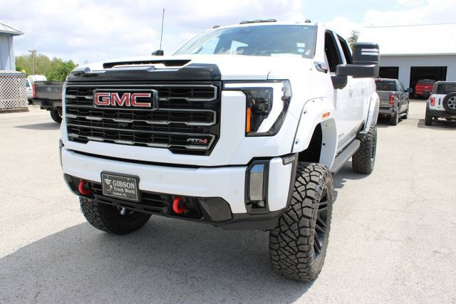 Used 2024 GMC Sierra 2500 AT4 w/ AT4 Premium Plus Package AWD/4WD image 3