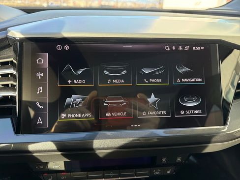 Used 2024 Audi Q4 e-tron Prestige w/ Black Optic Plus Package image 20