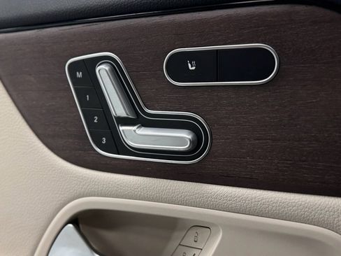 Used 2023 Mercedes-Benz GLA 250 4MATIC image 18