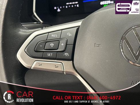 Used 2024 Volkswagen Jetta SE FWD image 28