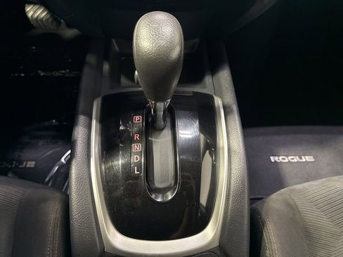 Used 2015 Nissan Rogue SV w/ SV Premium Package FWD image 20