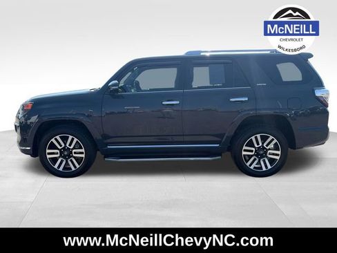 Used 2024 Toyota 4Runner Limited AWD/4WD image 5