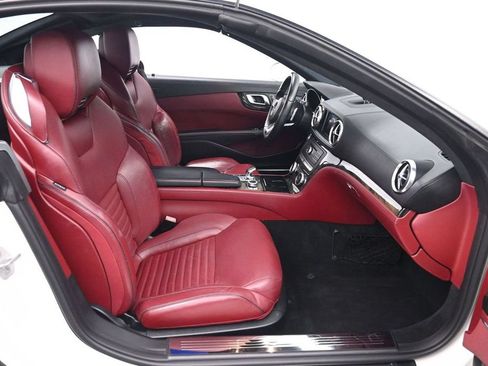 Used 2018 Mercedes-Benz SL 550 image 13