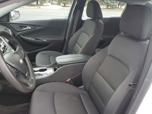 Used 2025 Chevrolet Malibu LT image 18