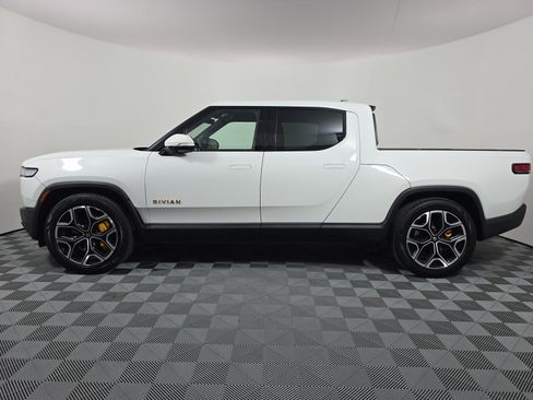 Used 2024 Rivian R1T Adventure AWD/4WD image 2