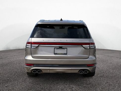 Used 2021 Lincoln Aviator Grand Touring w/ Equipment Group 302A AWD/4WD image 4