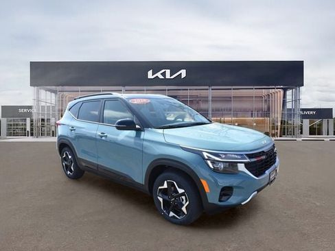 New 2026 Kia Seltos S FWD image 11
