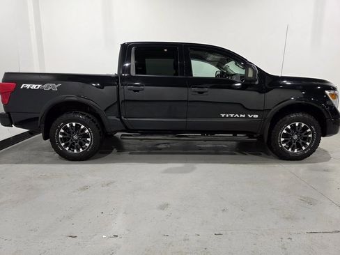 Used 2019 Nissan Titan S image 23