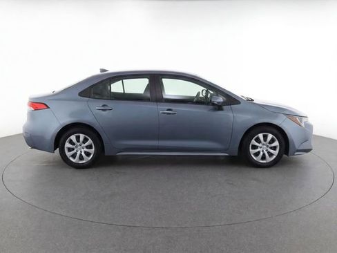 Used 2020 Toyota Corolla LE FWD image 4