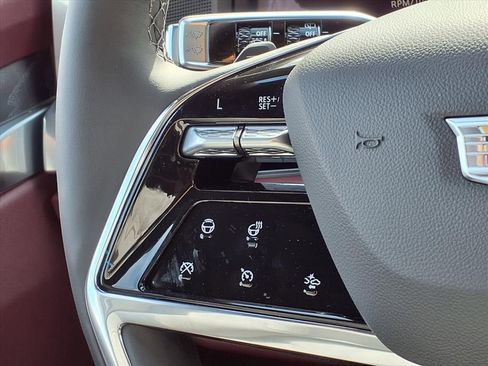 New 2026 Cadillac Escalade ESV Luxury w/ LPO, Floor Liner Package image 21