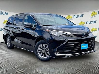 Certified 2023 Toyota Sienna XLE w/ XLE Plus Package