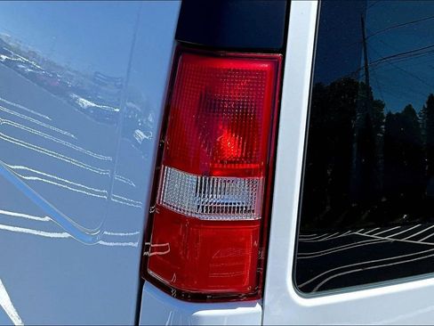 Used 2024 GMC Savana 2500 w/ Driver Convenience Package RWD image 19