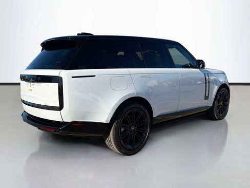 New 2025 Land Rover Range Rover SE image 5