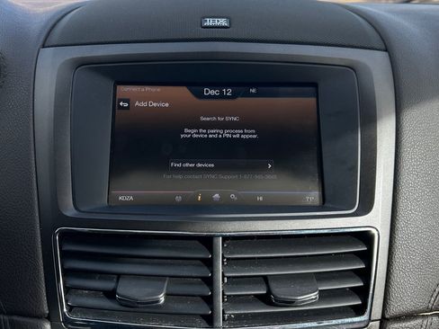 Used 2013 Lincoln MKT EcoBoost image 38