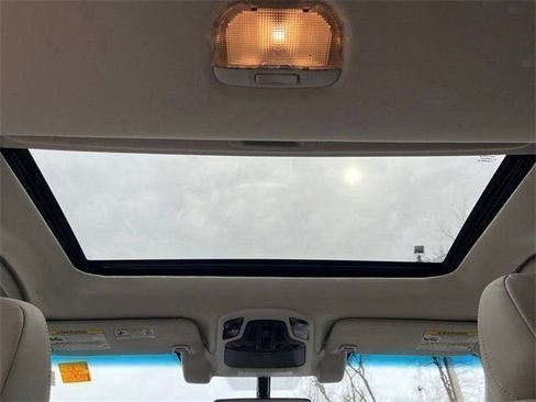 Used 2022 Subaru Outback Limited image 28