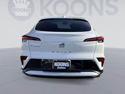 Used 2025 Buick Envista Sport Touring image 5