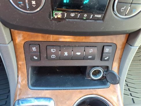 Used 2010 Buick Enclave CXL w/ Trailering Provision Package image 25